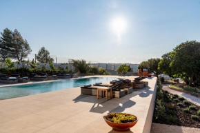 Luxurious Wine Country Villa - Near Lisbon